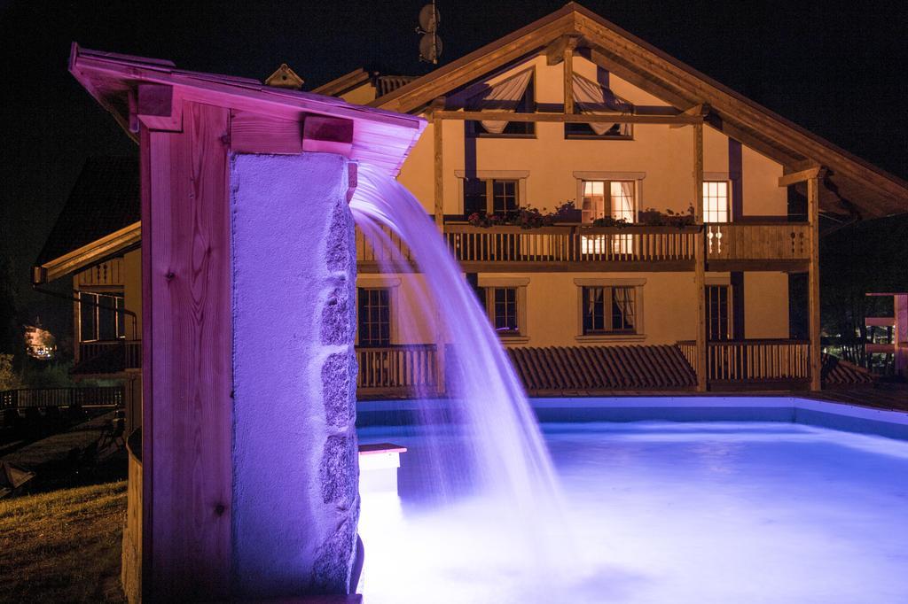 Holidays Dolomiti Apartment Resort Carisolo Extérieur photo