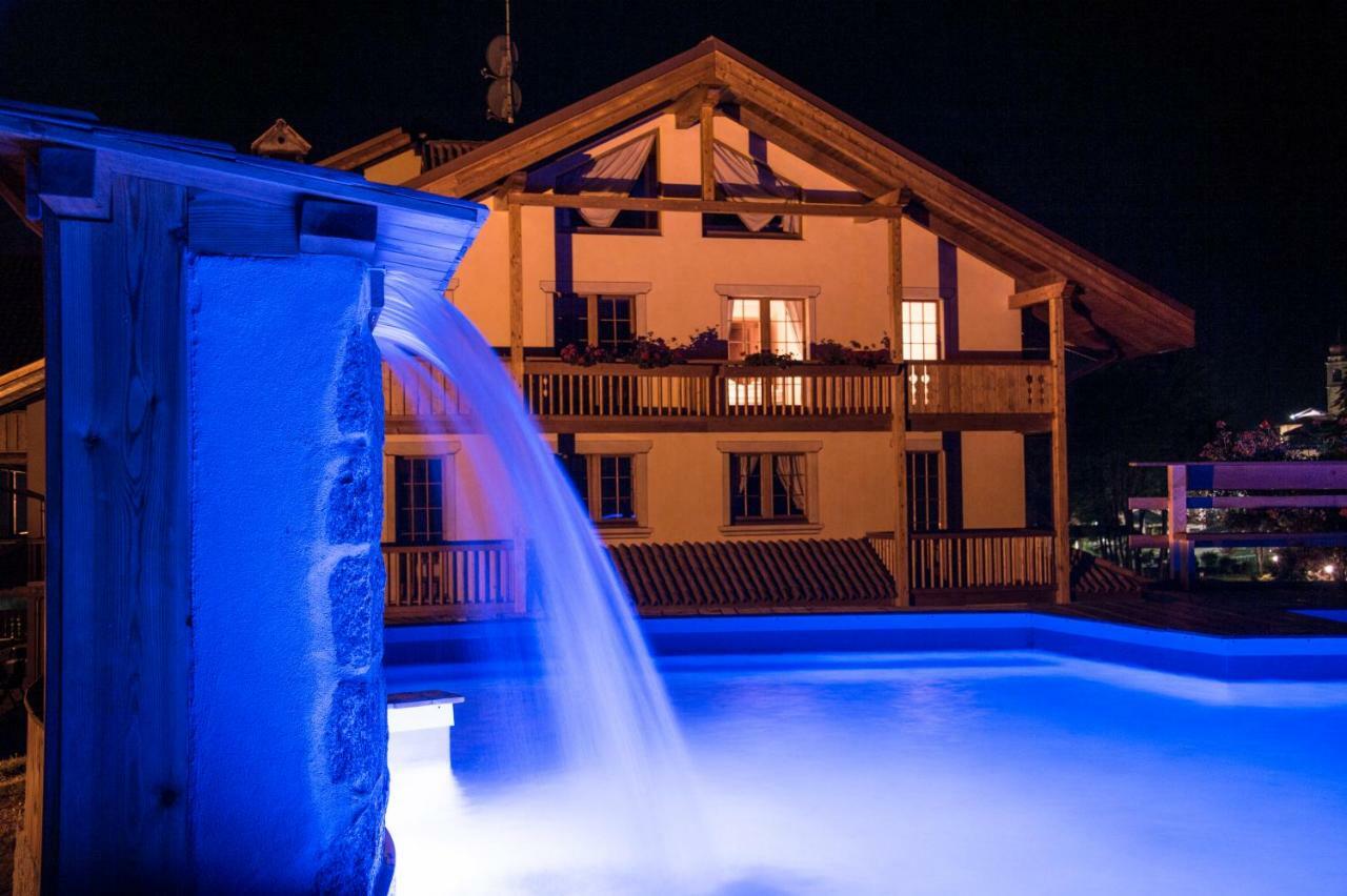 Holidays Dolomiti Apartment Resort Carisolo Extérieur photo