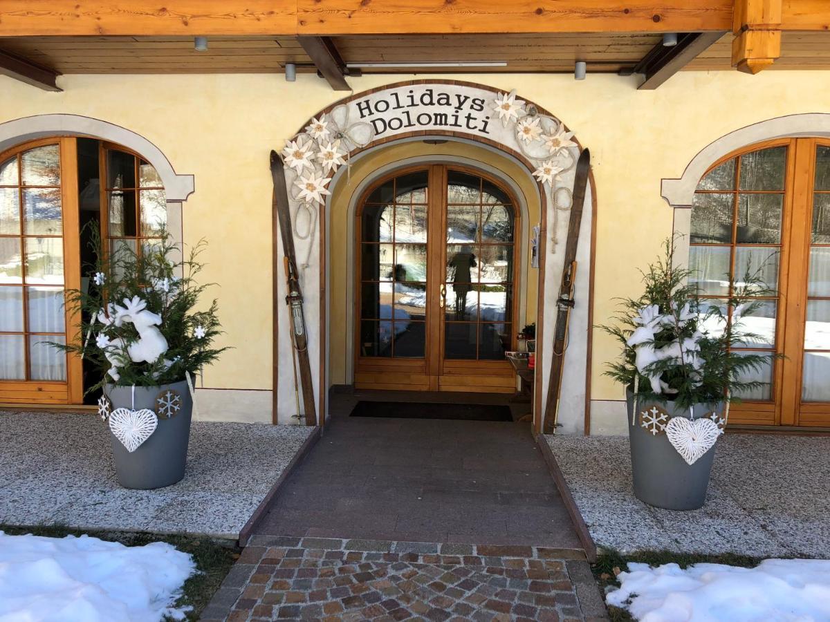 Holidays Dolomiti Apartment Resort Carisolo Extérieur photo